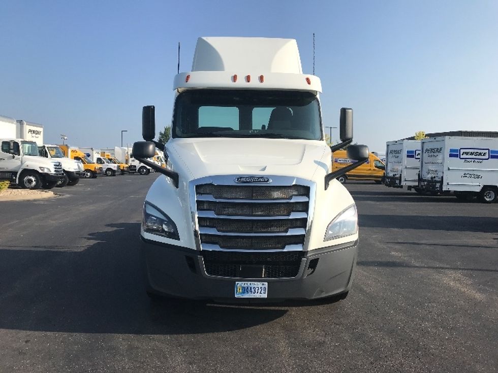 Day Cab Tractor-Heavy Duty Tractors-Freightliner-2019-T12664ST-East Chicago-IN-424,723\n\t\tmiles-$ 54,000 - Image 2