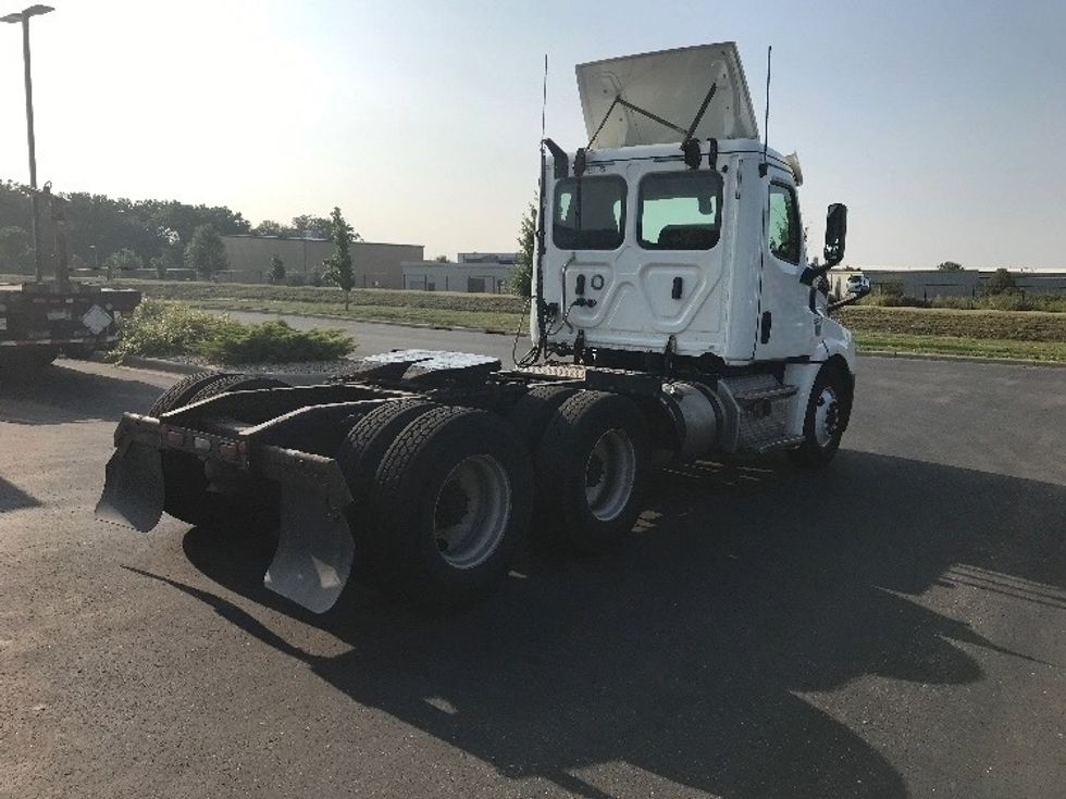 Day Cab Tractor-Heavy Duty Tractors-Freightliner-2019-T12664ST-East Chicago-IN-424,723\n\t\tmiles-$ 54,000 - Image 7