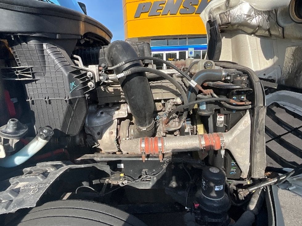 Day Cab Tractor-Heavy Duty Tractors-Freightliner-2019-T12664ST-East Chicago-IN-443,373\n\t\tmiles-$ 53,000 - Image 15