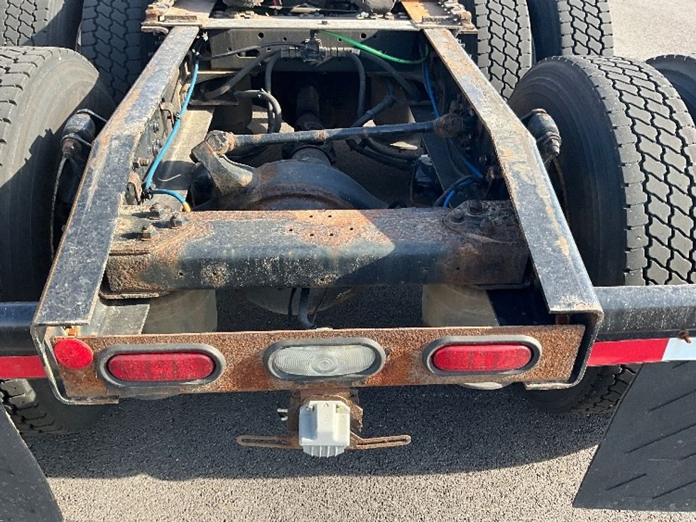 Day Cab Tractor-Heavy Duty Tractors-Freightliner-2019-T12664ST-East Chicago-IN-443,373\n\t\tmiles-$ 53,000 - Image 19