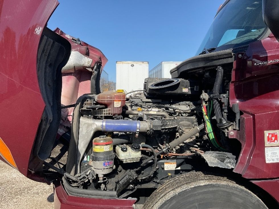 Day Cab Tractor-Heavy Duty Tractors-Freightliner-2019-T12664ST-East Chicago-IN-467,563\n\t\tmiles-$ 50,000 - Image 16