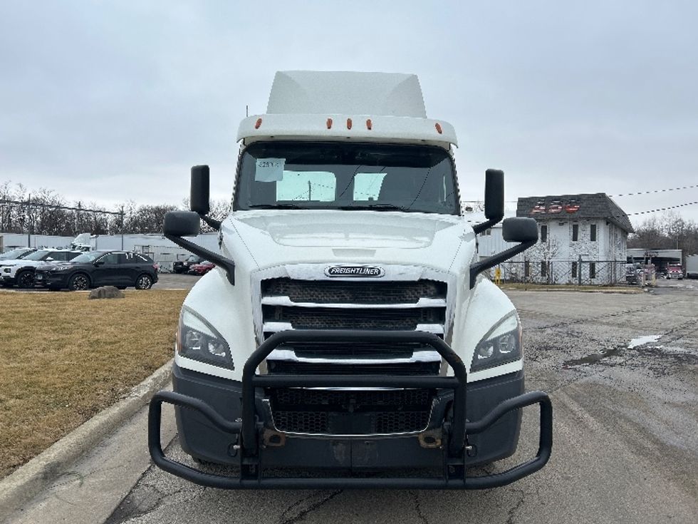 Day Cab Tractor-Heavy Duty Tractors-Freightliner-2019-T12664ST-East Chicago-IN-504,188\n\t\tmiles-$ 36,500 - Image 2