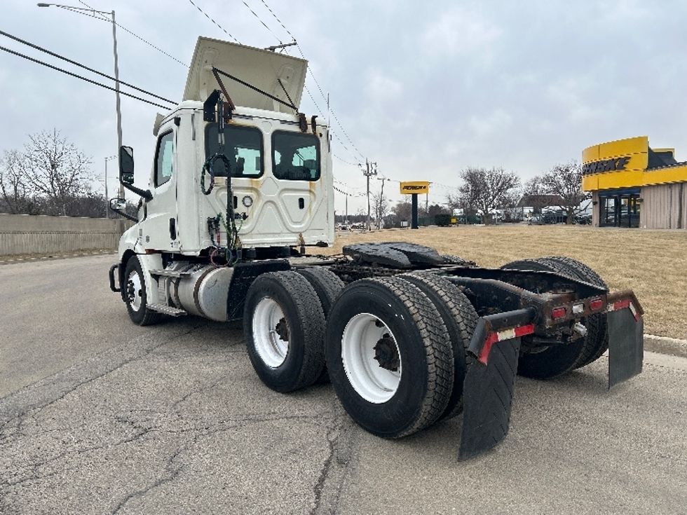 Day Cab Tractor-Heavy Duty Tractors-Freightliner-2019-T12664ST-East Chicago-IN-504,188\n\t\tmiles-$ 36,500 - Image 5