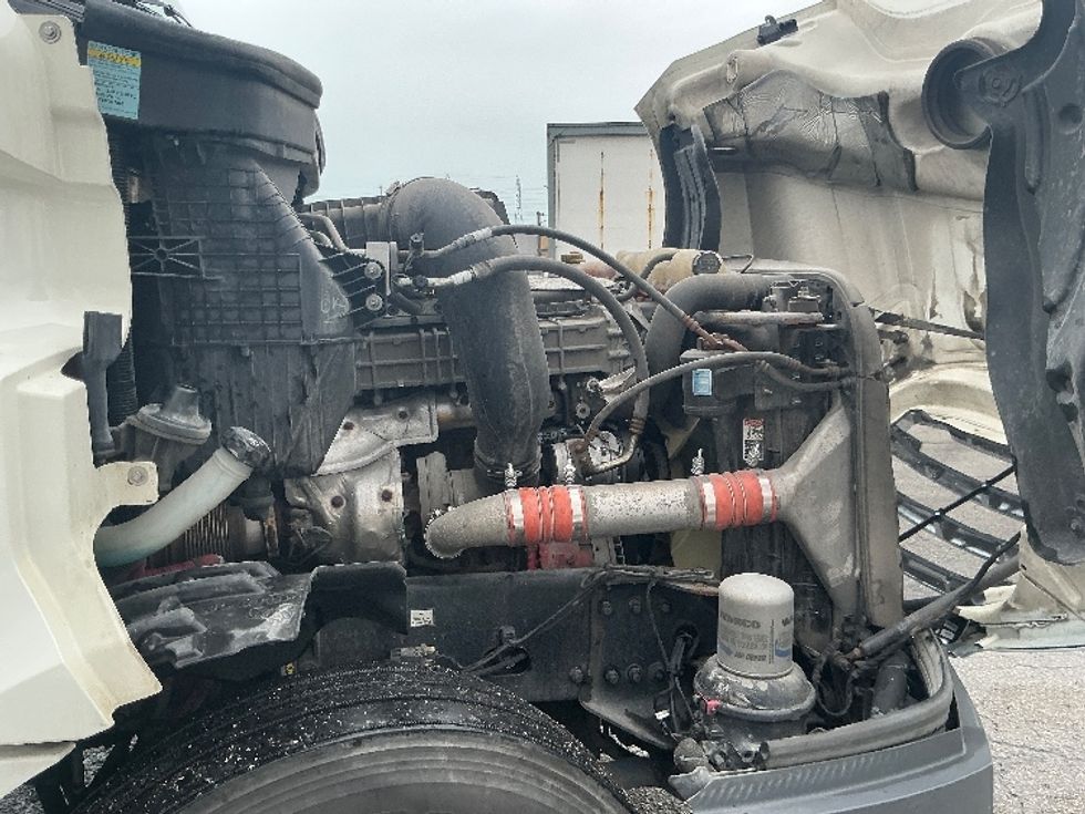 Day Cab Tractor-Heavy Duty Tractors-Freightliner-2019-T12664ST-East Chicago-IN-597,175\n\t\tmiles-$ 35,750 - Image 15