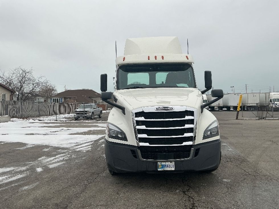 Day Cab Tractor-Heavy Duty Tractors-Freightliner-2019-T12664ST-East Chicago-IN-597,175\n\t\tmiles-$ 35,750 - Image 2