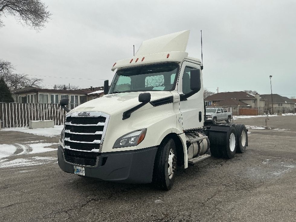 Day Cab Tractor-Heavy Duty Tractors-Freightliner-2019-T12664ST-East Chicago-IN-597,175\n\t\tmiles-$ 35,750 - Image 3