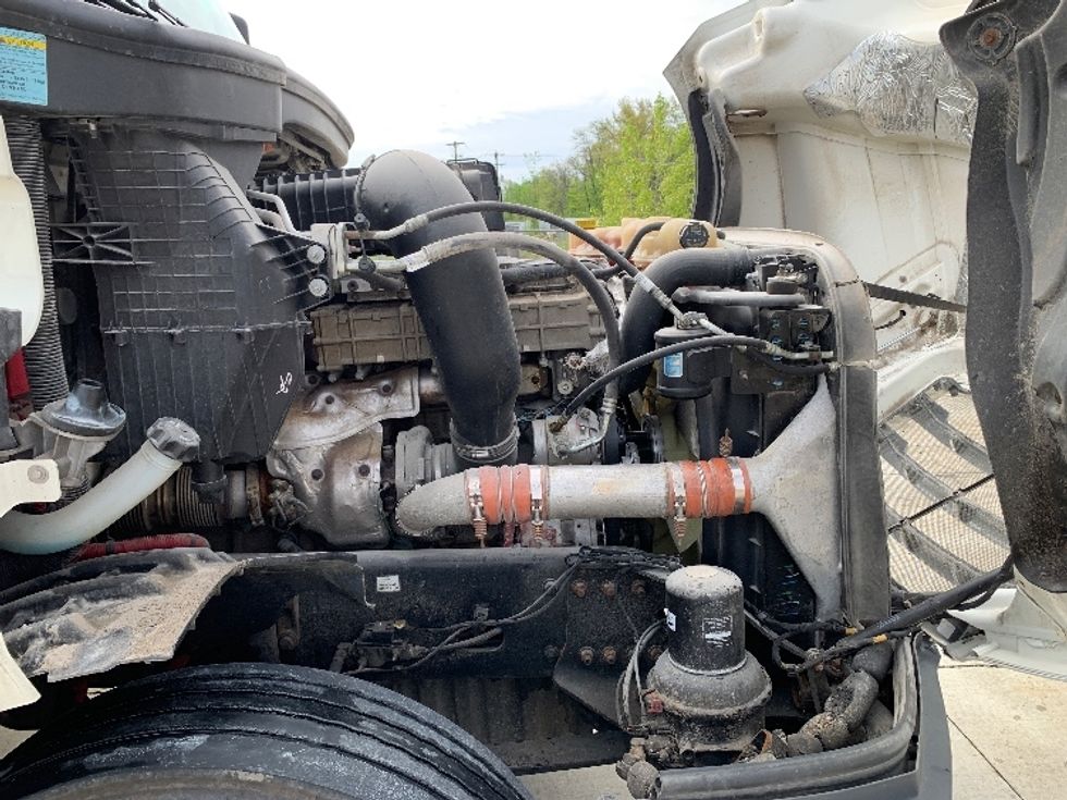 Day Cab Tractor-Heavy Duty Tractors-Freightliner-2019-T12664ST-East Liberty-OH-449,028\n\t\tmiles-$ 43,250 - Image 15