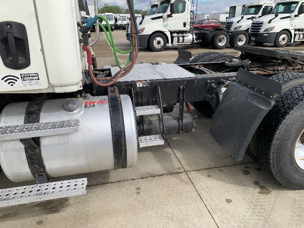 Day Cab Tractor-Heavy Duty Tractors-Freightliner-2019-T12664ST-East Liberty-OH-449,028\n\t\tmiles-$ 43,250 - Image 17