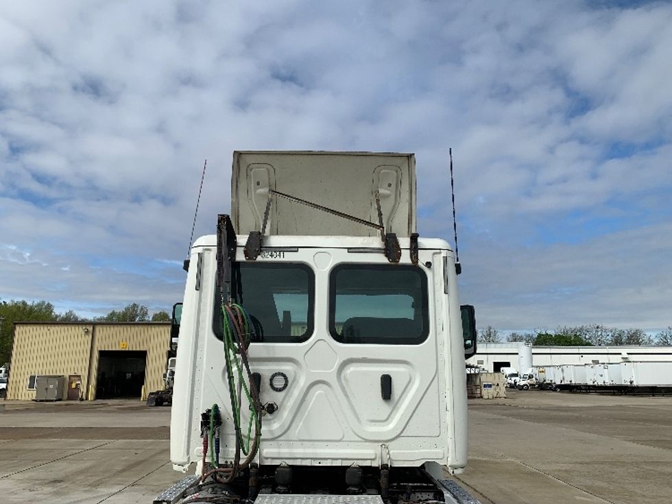 Day Cab Tractor-Heavy Duty Tractors-Freightliner-2019-T12664ST-East Liberty-OH-449,028\n\t\tmiles-$ 43,250 - Image 18