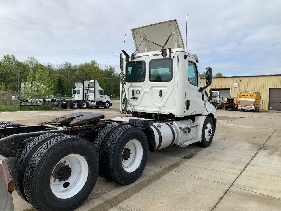 Day Cab Tractor-Heavy Duty Tractors-Freightliner-2019-T12664ST-East Liberty-OH-449,028\n\t\tmiles-$ 43,250 - Image 7