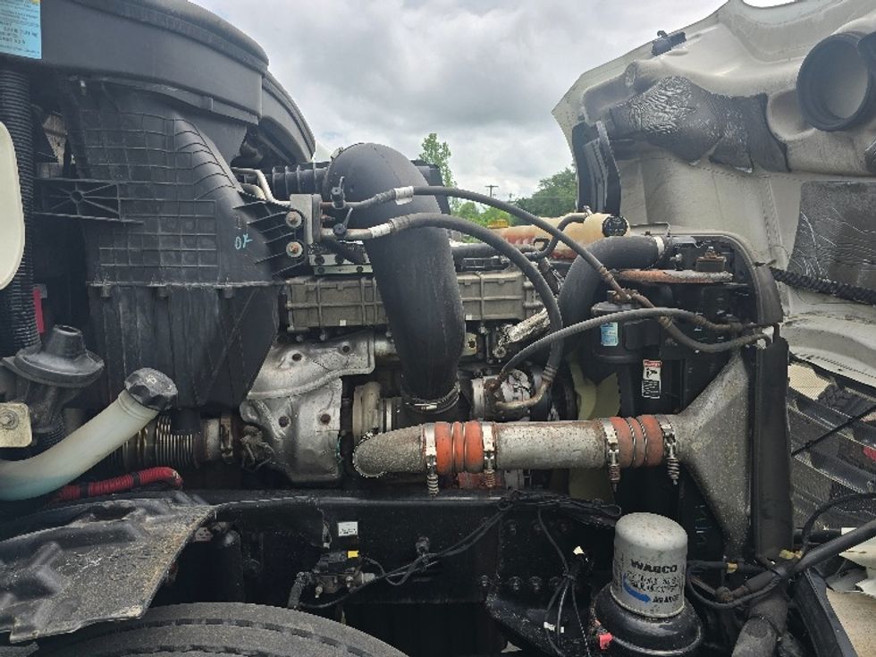 Day Cab Tractor-Heavy Duty Tractors-Freightliner-2019-T12664ST-East Liberty-OH-559,756\n\t\tmiles-$ 35,250 - Image 15