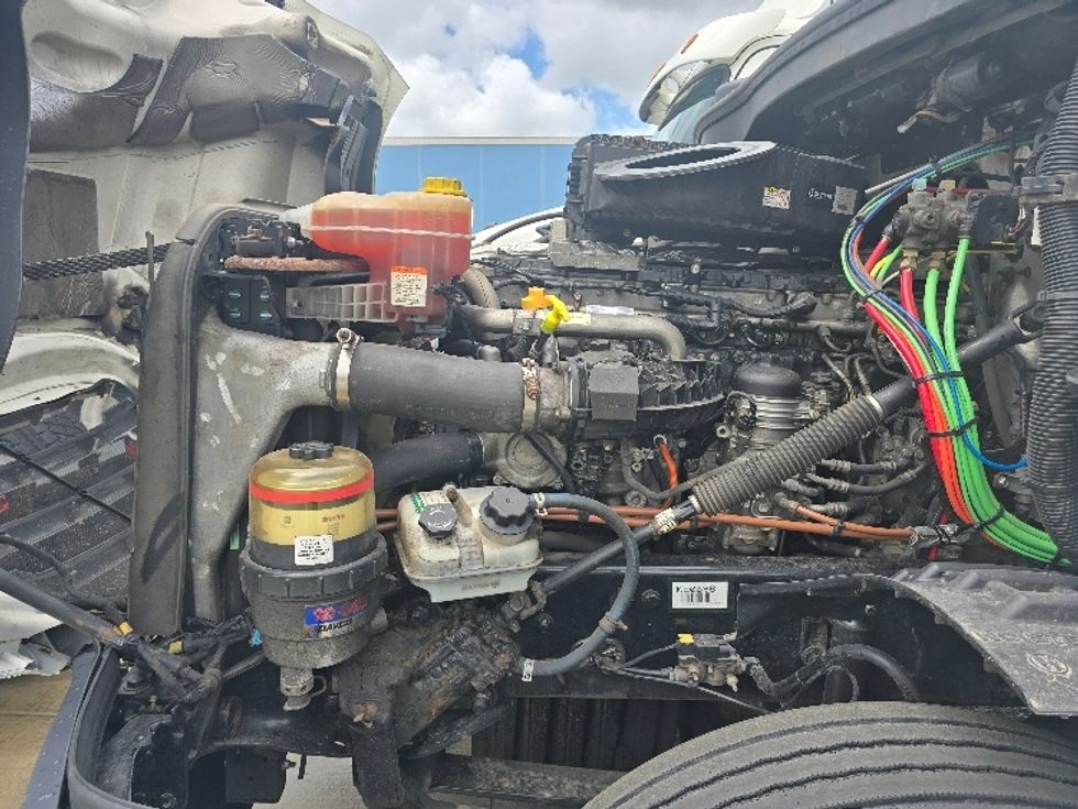 Day Cab Tractor-Heavy Duty Tractors-Freightliner-2019-T12664ST-East Liberty-OH-559,756\n\t\tmiles-$ 35,250 - Image 16