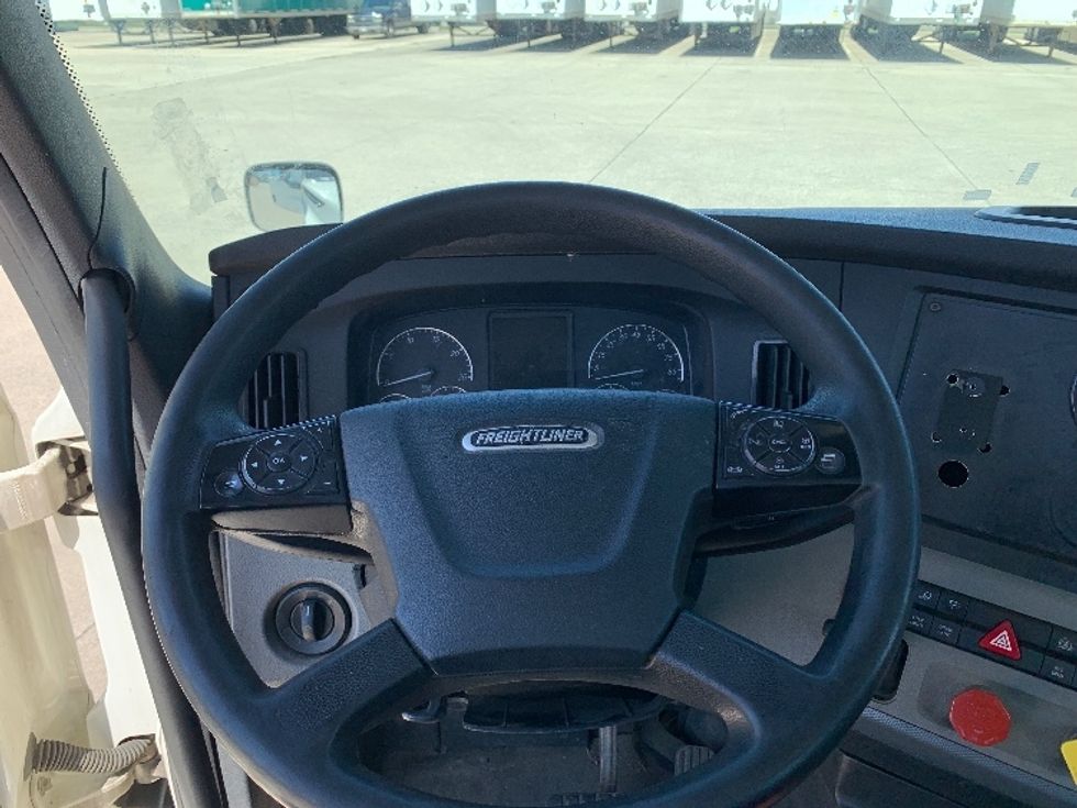 Day Cab Tractor-Heavy Duty Tractors-Freightliner-2019-T12664ST-East Liberty-OH-626,162\n\t\tmiles-$ 29,500 - Image 11