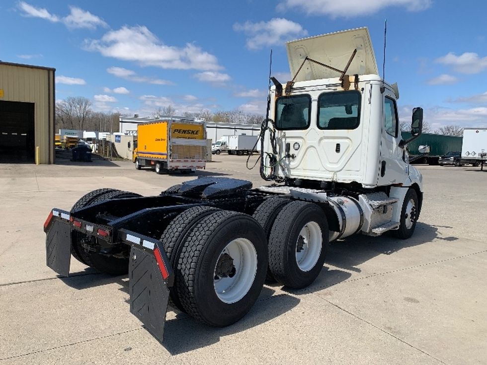 Day Cab Tractor-Heavy Duty Tractors-Freightliner-2019-T12664ST-East Liberty-OH-626,162\n\t\tmiles-$ 29,500 - Image 7