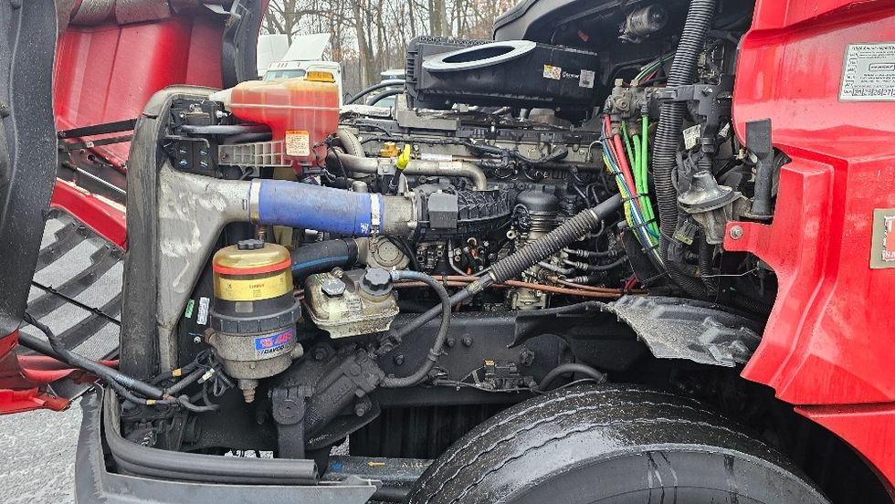 Day Cab Tractor-Heavy Duty Tractors-Freightliner-2019-T12664ST-Edison-NJ-267,341\n\t\tmiles-$ 58,000 - Image 16