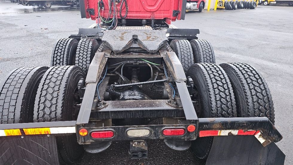 Day Cab Tractor-Heavy Duty Tractors-Freightliner-2019-T12664ST-Edison-NJ-267,341\n\t\tmiles-$ 58,000 - Image 6