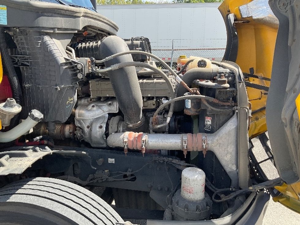 Day Cab Tractor-Heavy Duty Tractors-Freightliner-2019-T12664ST-El Paso-TX-319,660\n\t\tmiles-$ 54,750 - Image 15