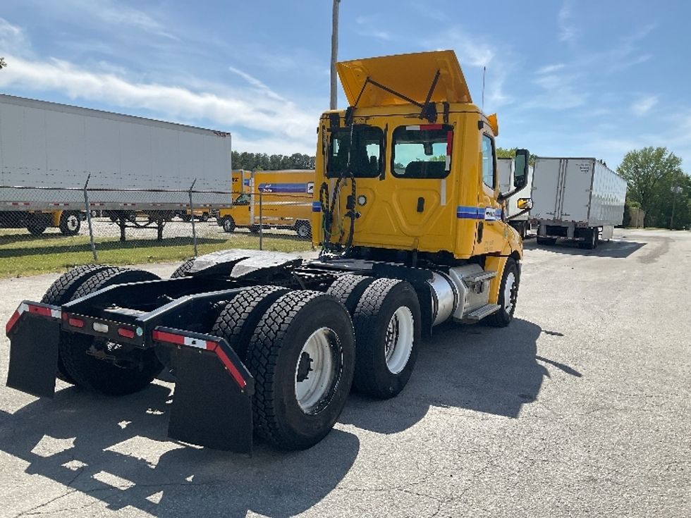 Day Cab Tractor-Heavy Duty Tractors-Freightliner-2019-T12664ST-El Paso-TX-319,660\n\t\tmiles-$ 54,750 - Image 7