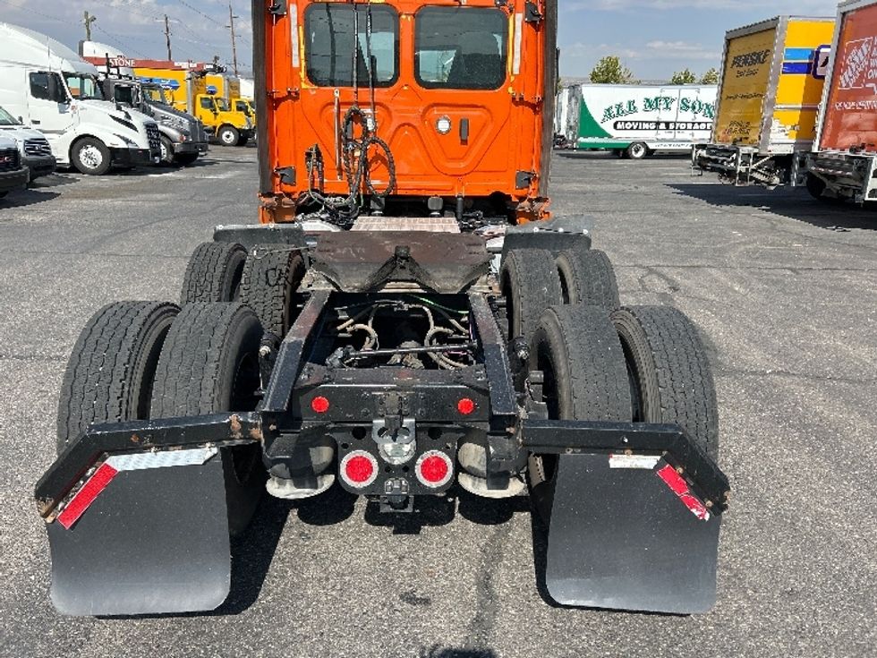 Day Cab Tractor-Heavy Duty Tractors-Freightliner-2019-T12664ST-El Paso-TX-570,368\n\t\tmiles-$ 33,000 - Image 6