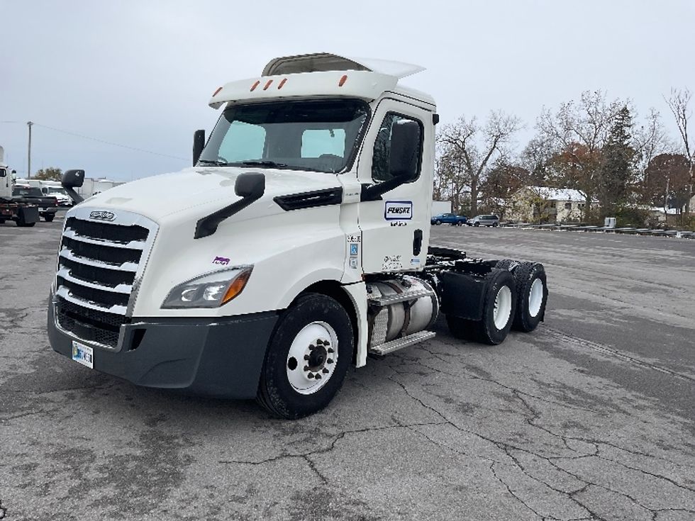 Day Cab Tractor-Heavy Duty Tractors-Freightliner-2019-T12664ST-Elizabethtown-KY-546,244\n\t\tmiles-$ 32,500 - Image 3