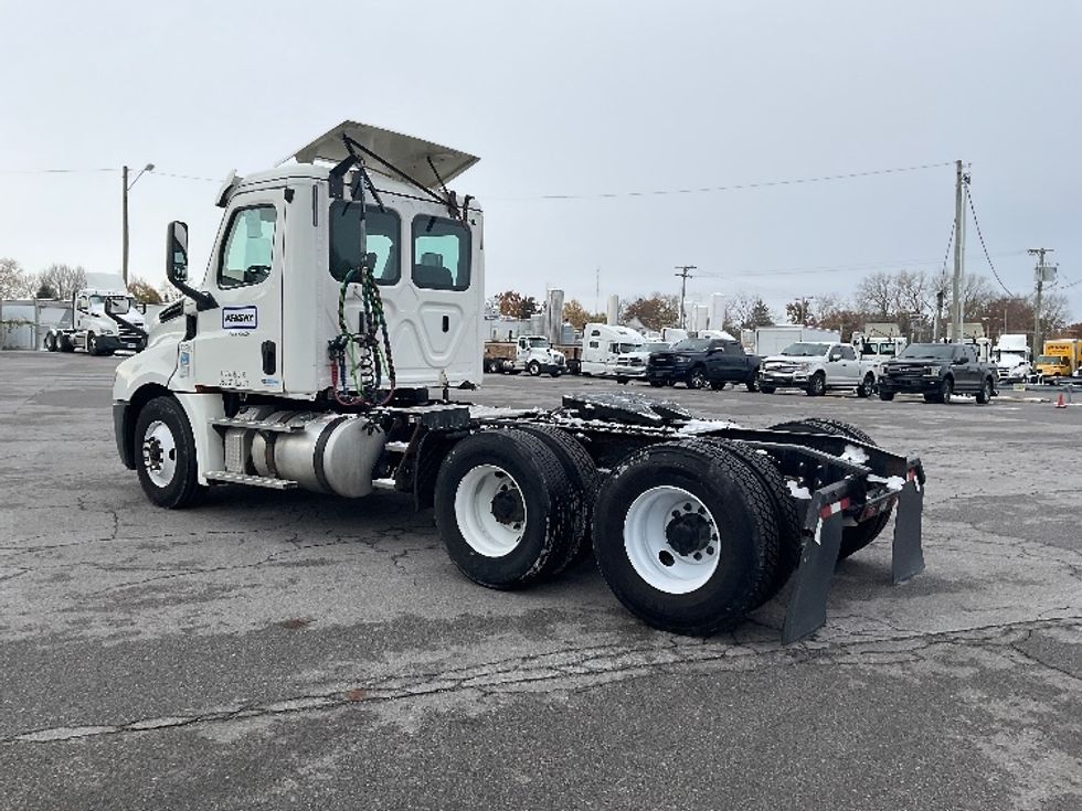 Day Cab Tractor-Heavy Duty Tractors-Freightliner-2019-T12664ST-Elizabethtown-KY-546,244\n\t\tmiles-$ 32,500 - Image 5