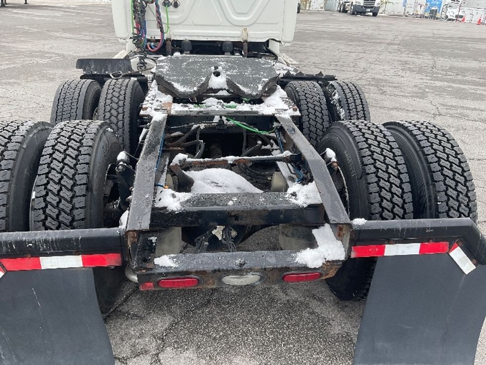 Day Cab Tractor-Heavy Duty Tractors-Freightliner-2019-T12664ST-Elizabethtown-KY-546,244\n\t\tmiles-$ 32,500 - Image 6