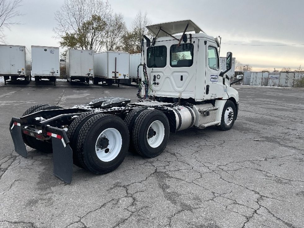 Day Cab Tractor-Heavy Duty Tractors-Freightliner-2019-T12664ST-Elizabethtown-KY-546,244\n\t\tmiles-$ 32,500 - Image 7