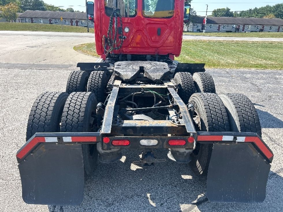 Day Cab Tractor-Heavy Duty Tractors-Freightliner-2019-T12664ST-Elkhart-IN-177,123\n\t\tmiles-$ 59,000 - Image 6