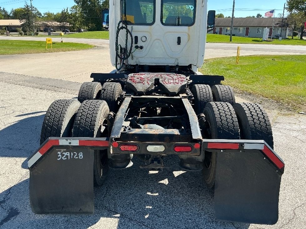 Day Cab Tractor-Heavy Duty Tractors-Freightliner-2019-T12664ST-Elkhart-IN-271,530\n\t\tmiles-$ 51,500 - Image 6
