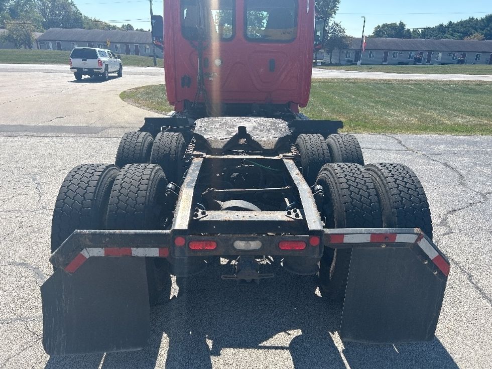 Day Cab Tractor-Heavy Duty Tractors-Freightliner-2019-T12664ST-Elkhart-IN-272,047\n\t\tmiles-$ 53,750 - Image 6