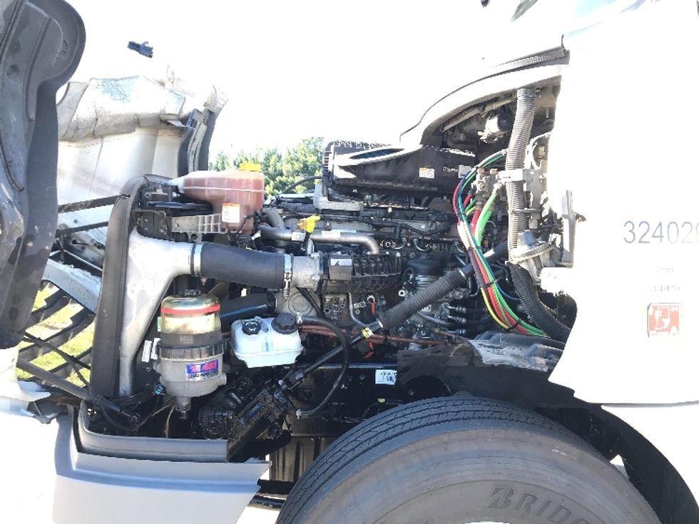 Day Cab Tractor-Heavy Duty Tractors-Freightliner-2019-T12664ST-Elkhart-IN-320,000\n\t\tmiles-$ 59,250 - Image 16