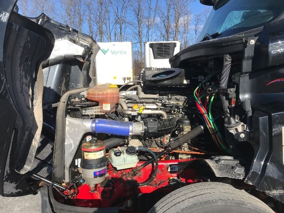 Day Cab Tractor-Heavy Duty Tractors-Freightliner-2019-T12664ST-Elmira-NY-272,132\n\t\tmiles-$ 41,250 - Image 16