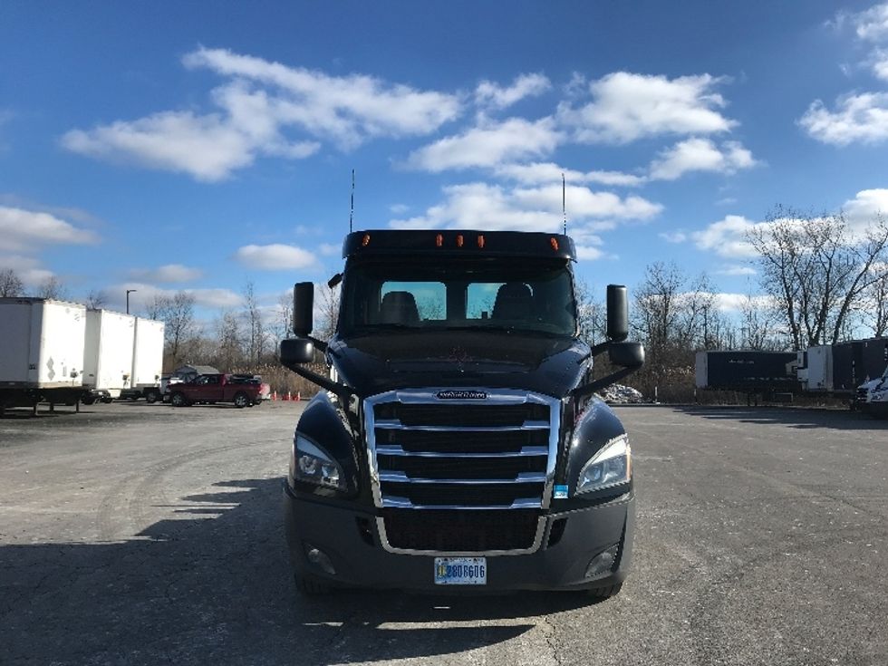 Day Cab Tractor-Heavy Duty Tractors-Freightliner-2019-T12664ST-Elmira-NY-272,132\n\t\tmiles-$ 41,250 - Image 2