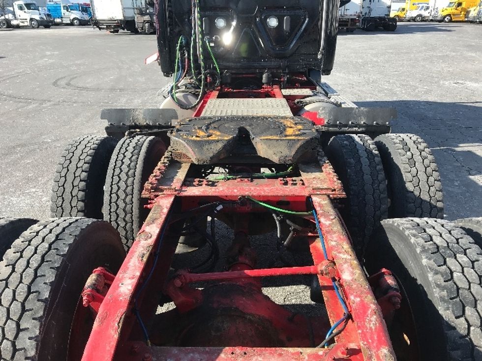 Day Cab Tractor-Heavy Duty Tractors-Freightliner-2019-T12664ST-Elmira-NY-272,132\n\t\tmiles-$ 41,250 - Image 6
