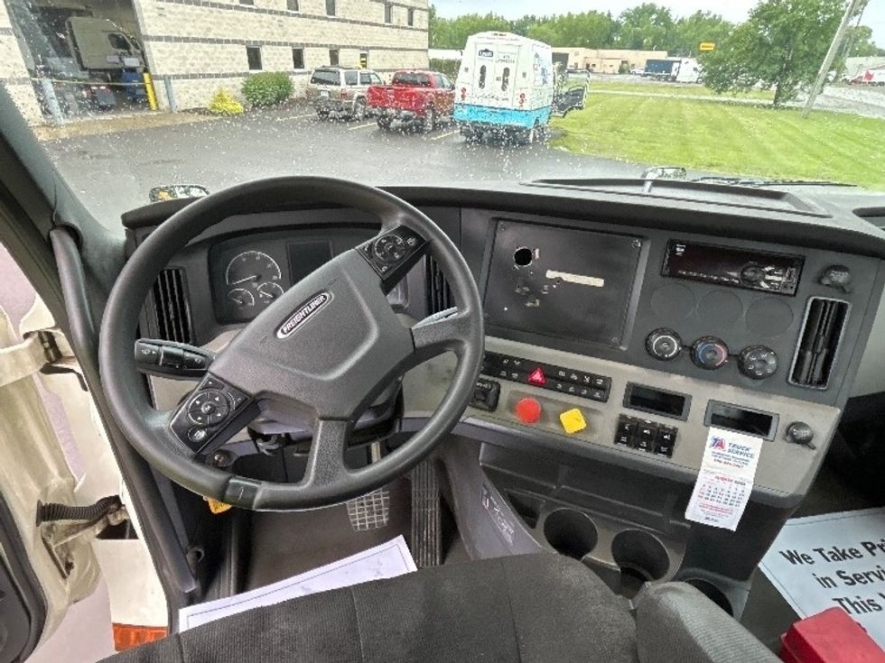 Day Cab Tractor-Heavy Duty Tractors-Freightliner-2019-T12664ST-Elmira-NY-340,202\n\t\tmiles-$ 38,750 - Image 11