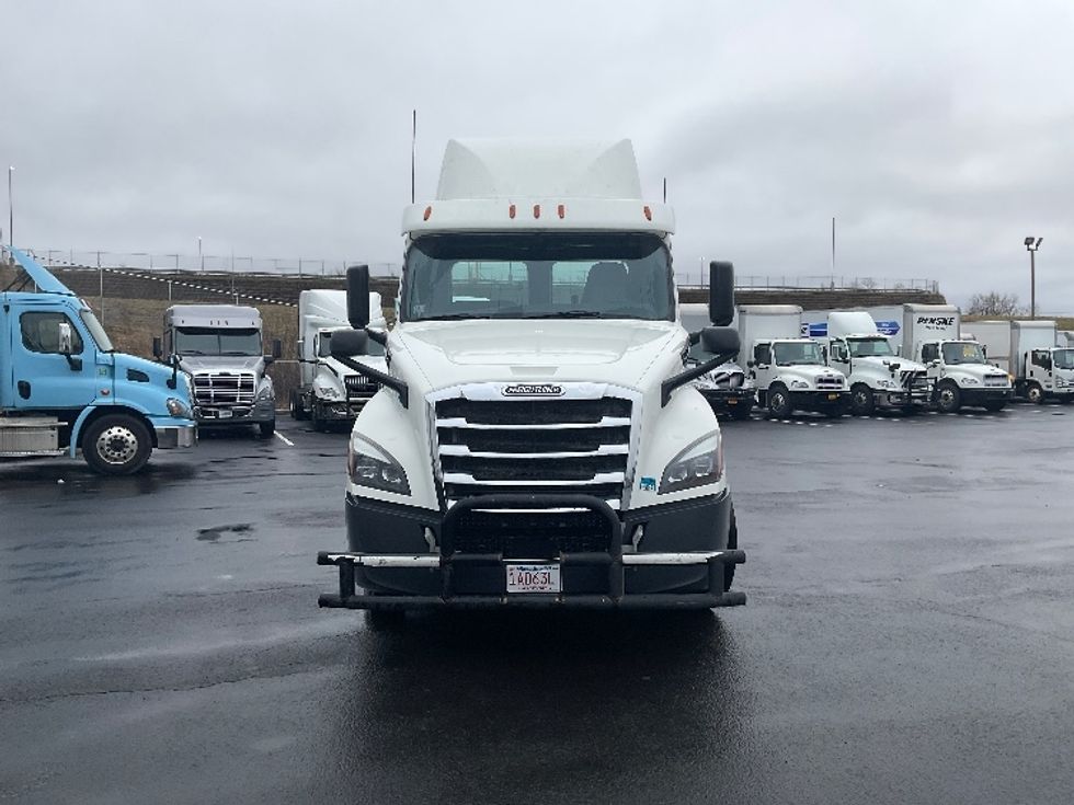 Day Cab Tractor-Heavy Duty Tractors-Freightliner-2019-T12664ST-Elmira-NY-410,000\n\t\tmiles-$ 45,500 - Image 2