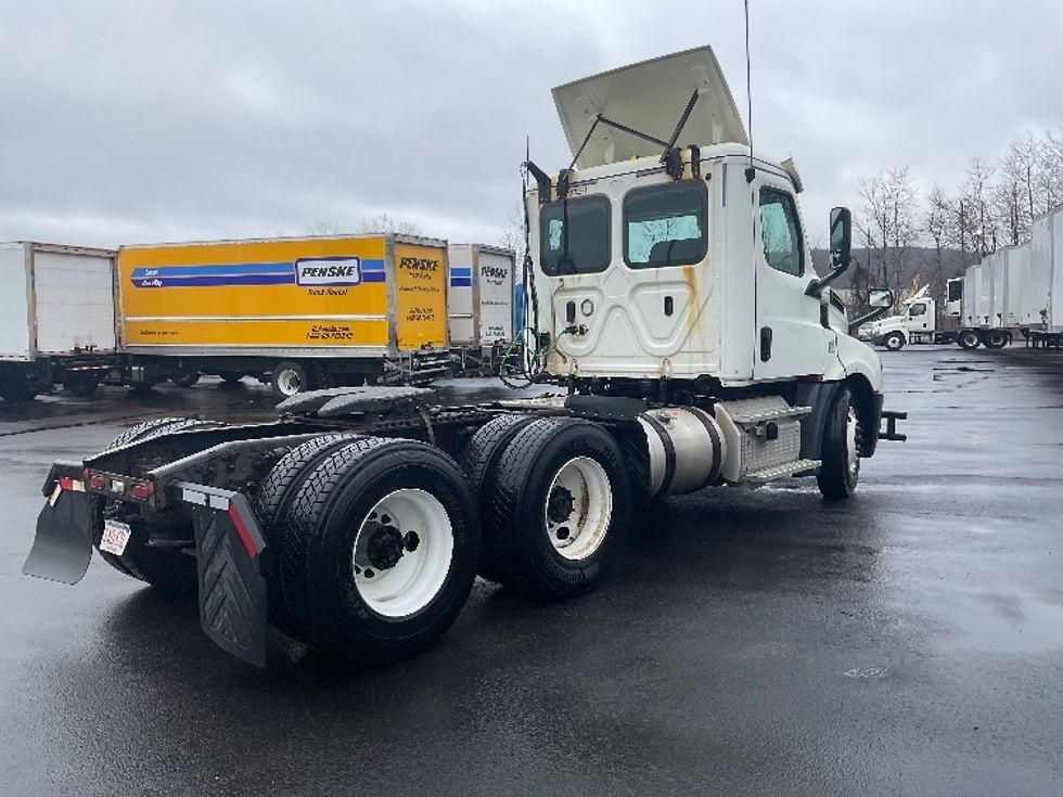 Day Cab Tractor-Heavy Duty Tractors-Freightliner-2019-T12664ST-Elmira-NY-410,000\n\t\tmiles-$ 45,500 - Image 7