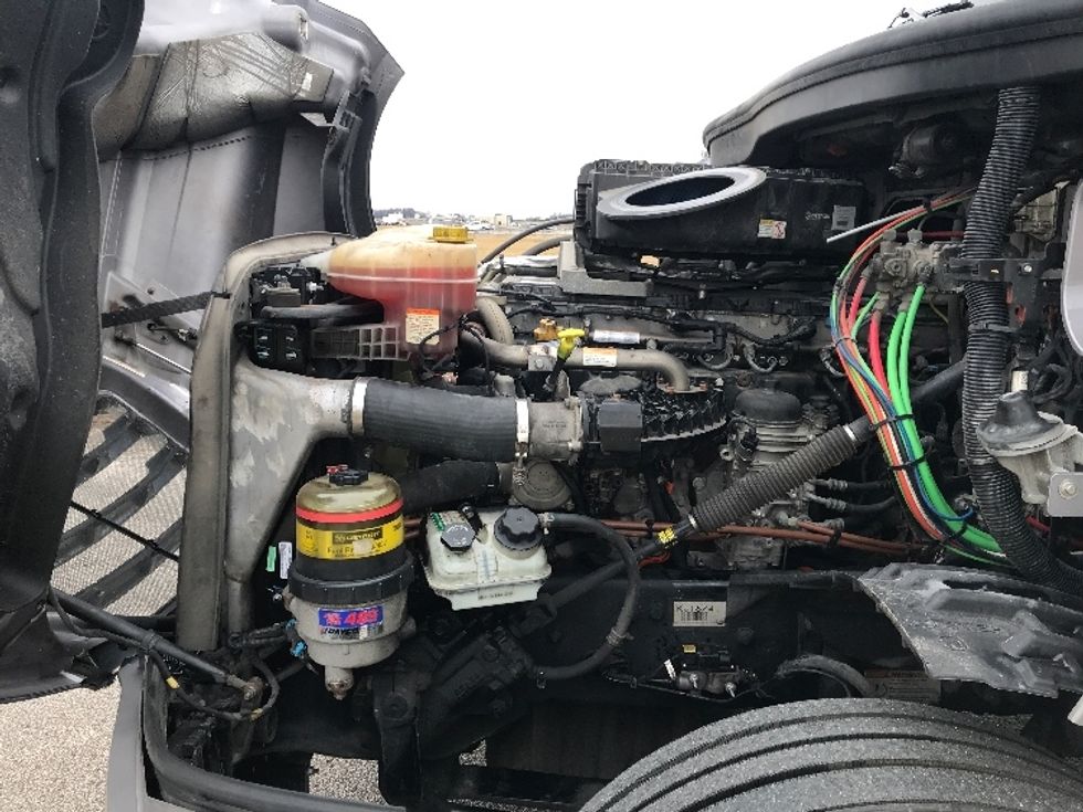 Day Cab Tractor-Heavy Duty Tractors-Freightliner-2019-T12664ST-Evansville-IN-390,686\n\t\tmiles-$ 39,500 - Image 16