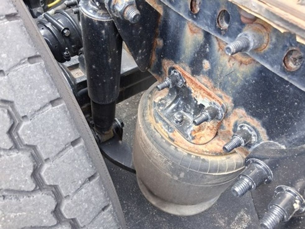 Day Cab Tractor-Heavy Duty Tractors-Freightliner-2019-T12664ST-Evansville-IN-390,686\n\t\tmiles-$ 39,500 - Image 20