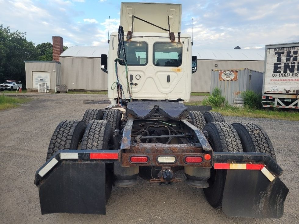 Day Cab Tractor-Heavy Duty Tractors-Freightliner-2019-T12664ST-Fitchburg-MA-429,809\n\t\tmiles-$ 48,500 - Image 6