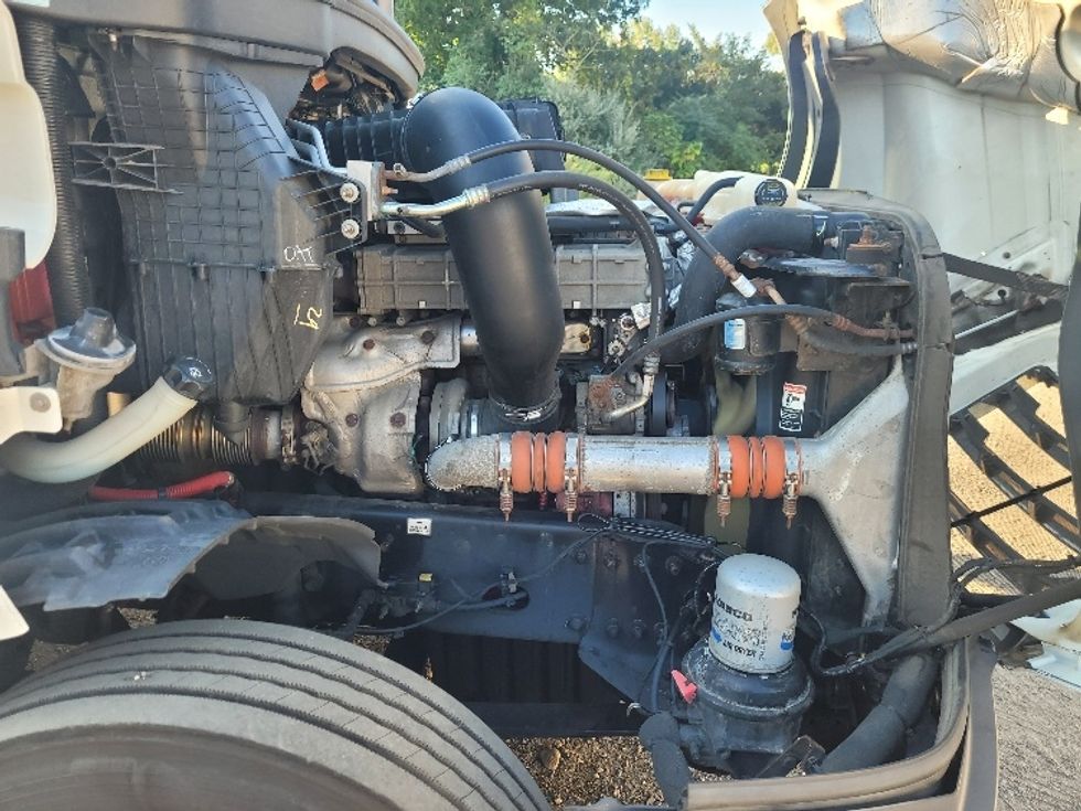 Day Cab Tractor-Heavy Duty Tractors-Freightliner-2019-T12664ST-Fitchburg-MA-453,703\n\t\tmiles-$ 47,750 - Image 15