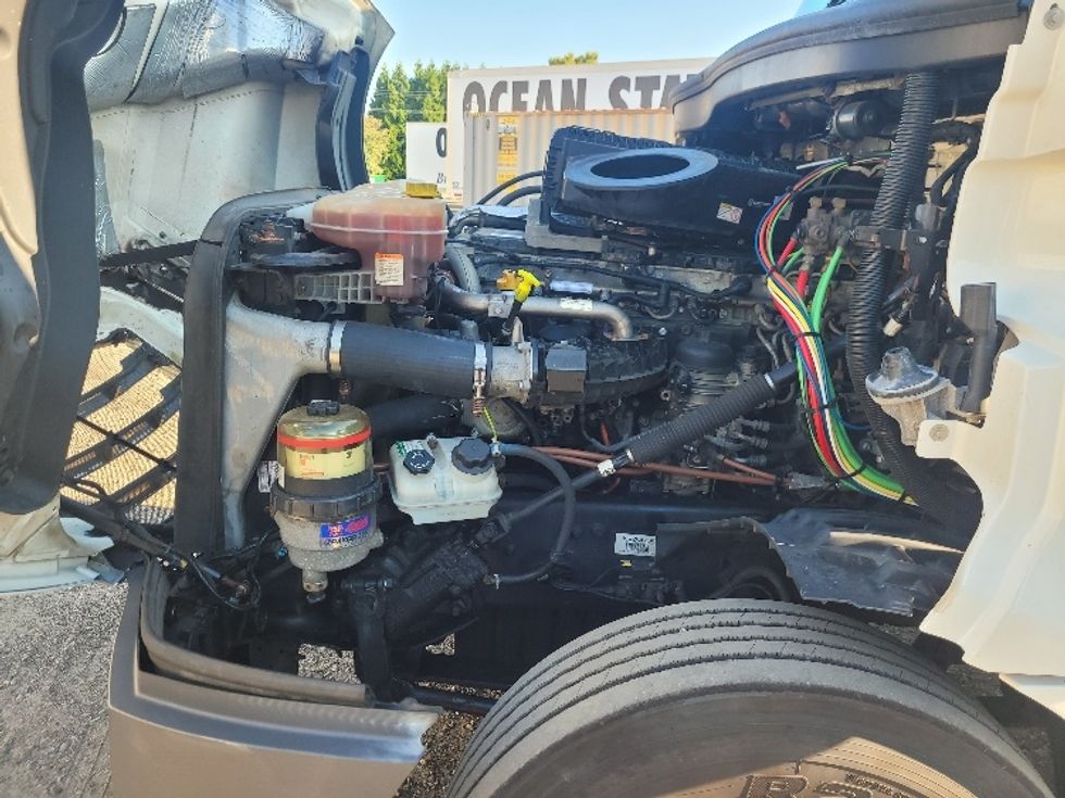 Day Cab Tractor-Heavy Duty Tractors-Freightliner-2019-T12664ST-Fitchburg-MA-453,703\n\t\tmiles-$ 47,750 - Image 16