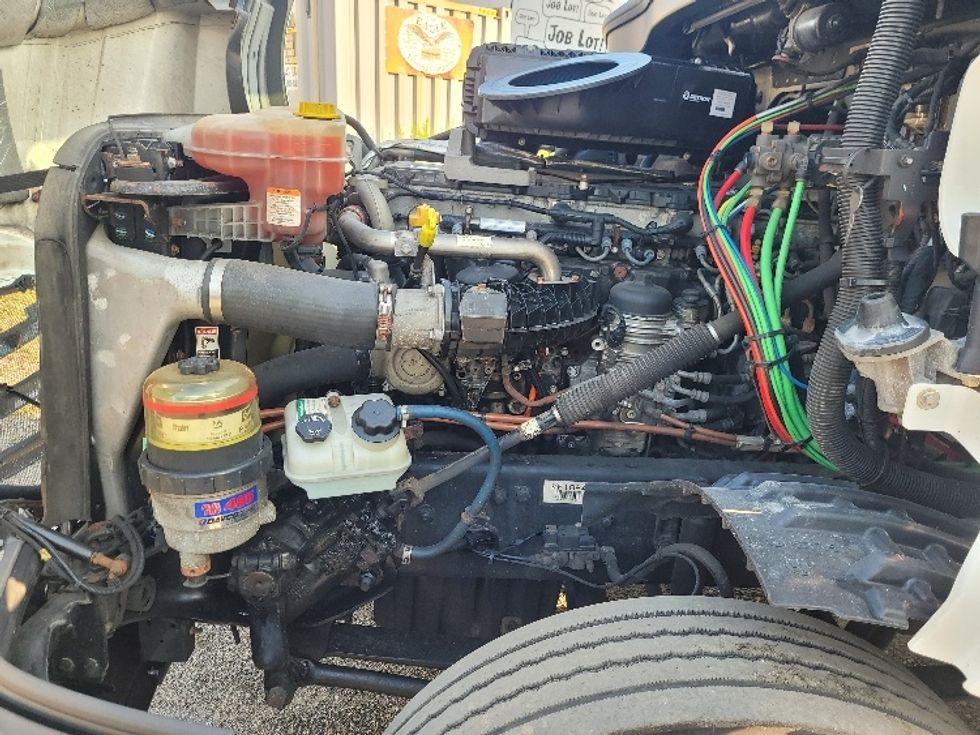 Day Cab Tractor-Heavy Duty Tractors-Freightliner-2019-T12664ST-Fitchburg-MA-506,300\n\t\tmiles-$ 42,000 - Image 16