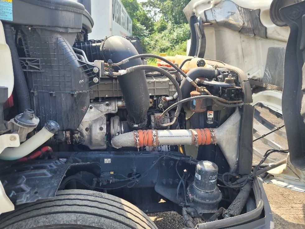 Day Cab Tractor-Heavy Duty Tractors-Freightliner-2019-T12664ST-Fitchburg-MA-531,577\n\t\tmiles-$ 41,250 - Image 15