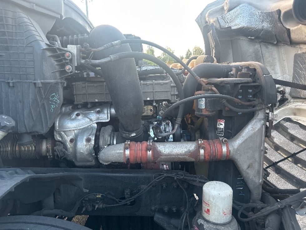 Day Cab Tractor-Heavy Duty Tractors-Freightliner-2019-T12664ST-Fitchburg-MA-594,637\n\t\tmiles-$ 30,250 - Image 15