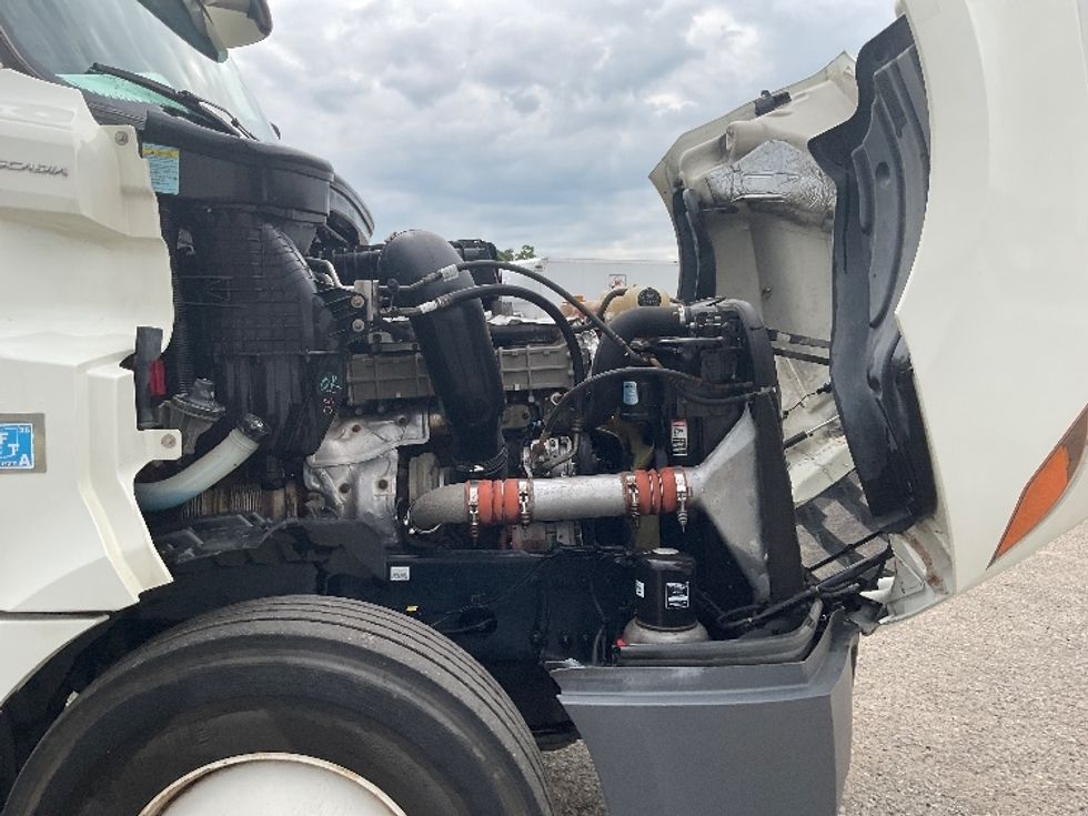 Day Cab Tractor-Heavy Duty Tractors-Freightliner-2019-T12664ST-Flint-MI-389,802\n\t\tmiles-$ 44,250 - Image 15