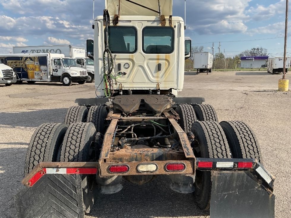 Day Cab Tractor-Heavy Duty Tractors-Freightliner-2019-T12664ST-Flint-MI-408,830\n\t\tmiles-$ 43,250 - Image 6