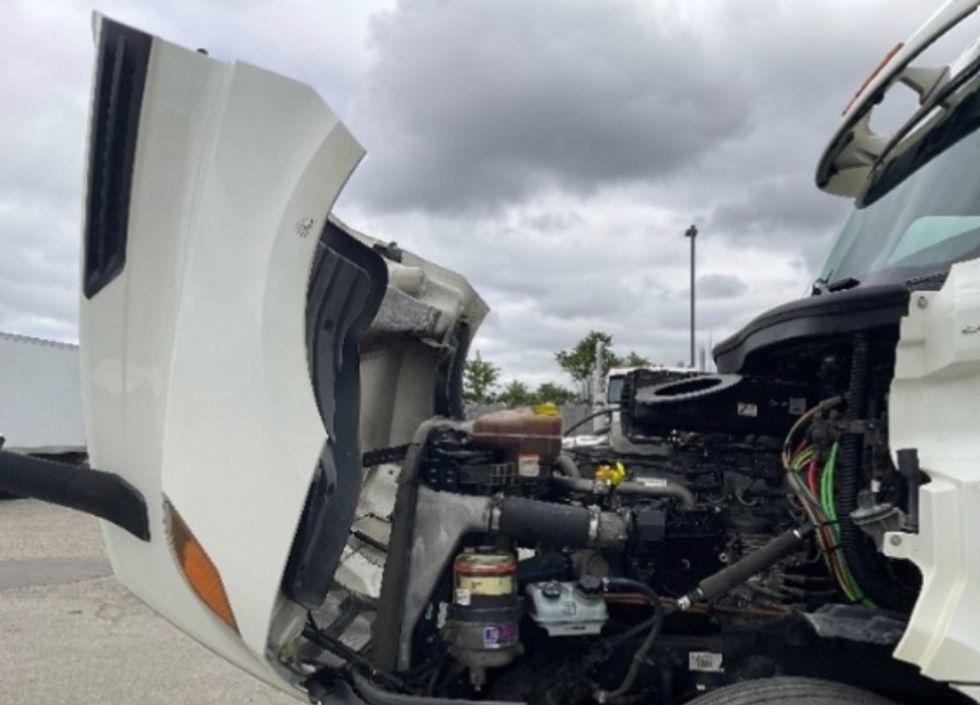 Day Cab Tractor-Heavy Duty Tractors-Freightliner-2019-T12664ST-Flint-MI-501,375\n\t\tmiles-$ 38,500 - Image 15