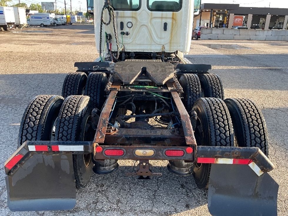 Day Cab Tractor-Heavy Duty Tractors-Freightliner-2019-T12664ST-Flint-MI-529,177\n\t\tmiles-$ 36,250 - Image 6