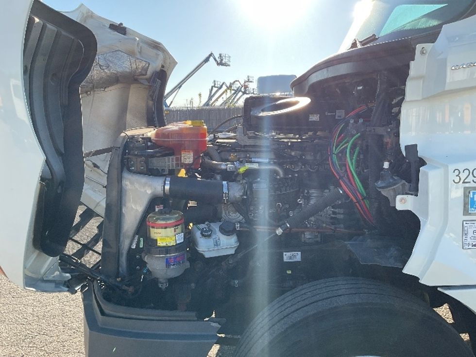 Day Cab Tractor-Heavy Duty Tractors-Freightliner-2019-T12664ST-Flint-MI-530,047\n\t\tmiles-$ 36,000 - Image 16